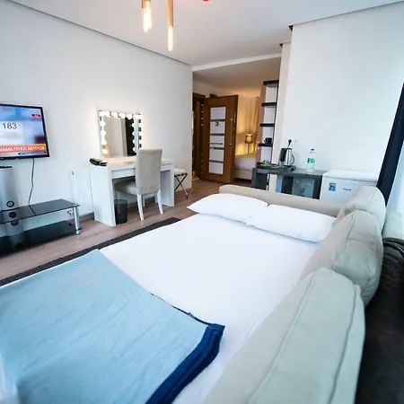 Loews Sky Residence 酒店